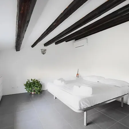 Apartment Iflat Dimora Giardino Inglese